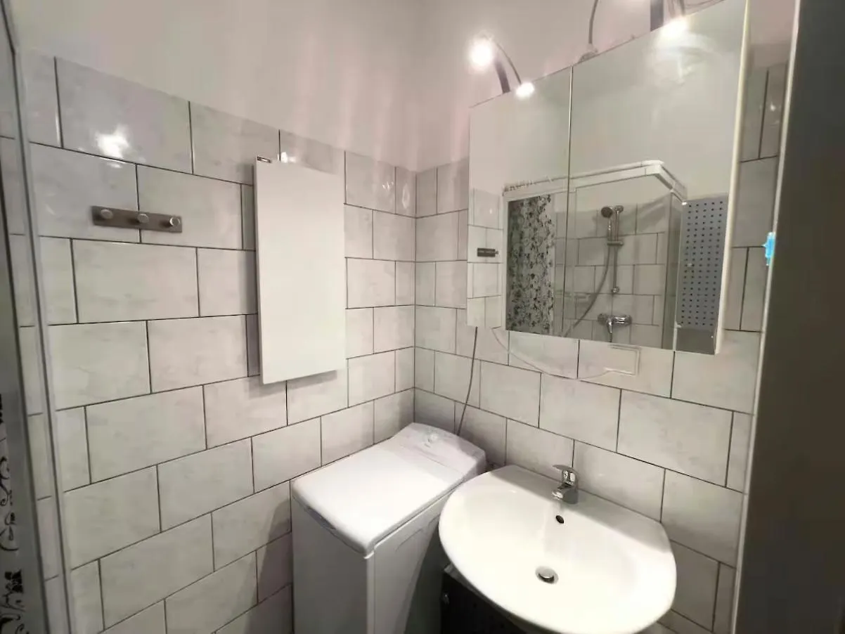 Central Station Long-Term Apartment Wien